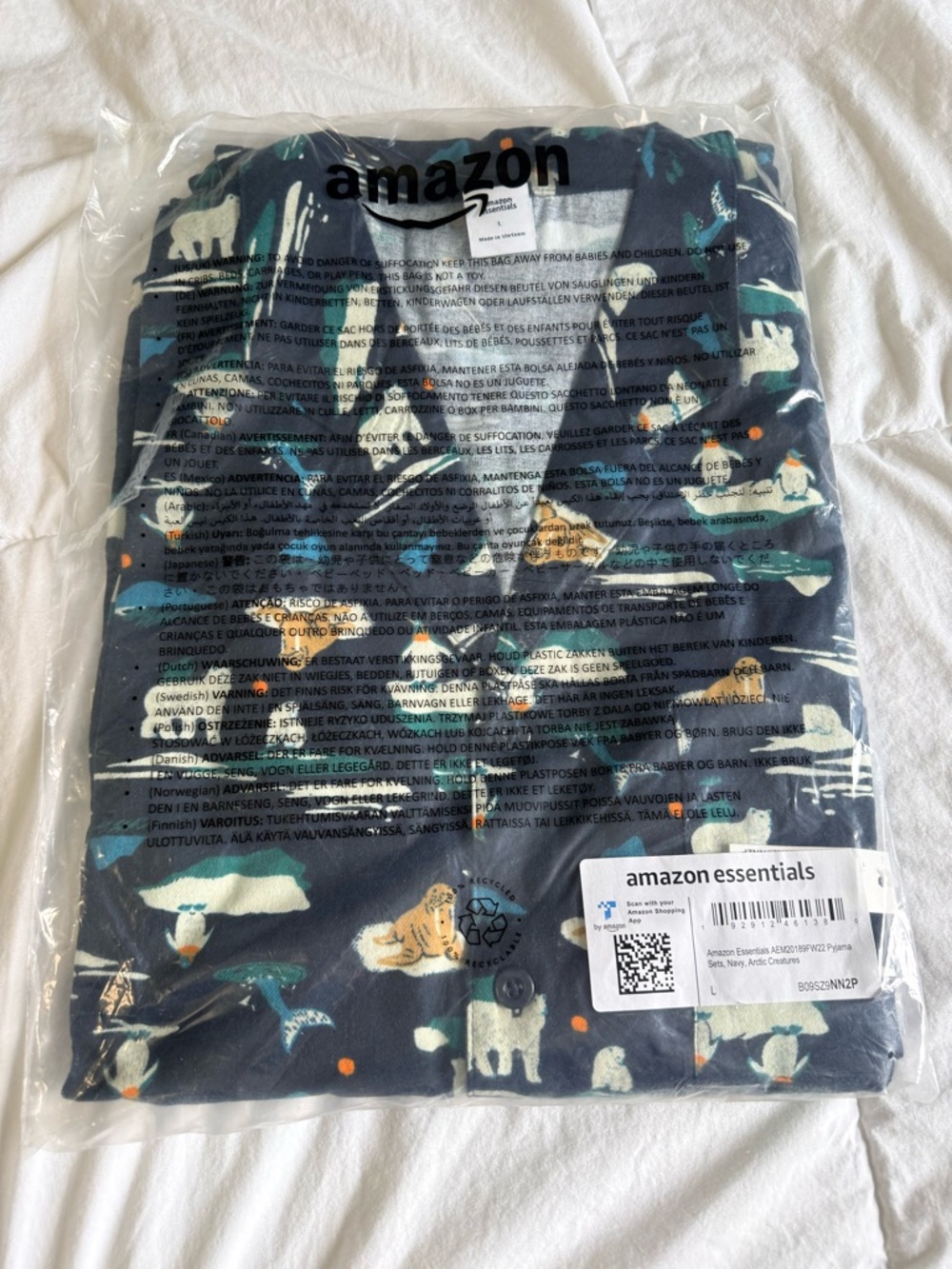 Amazon Essentials Men’s Navy Button-Up Shirt with Animal Scene Print